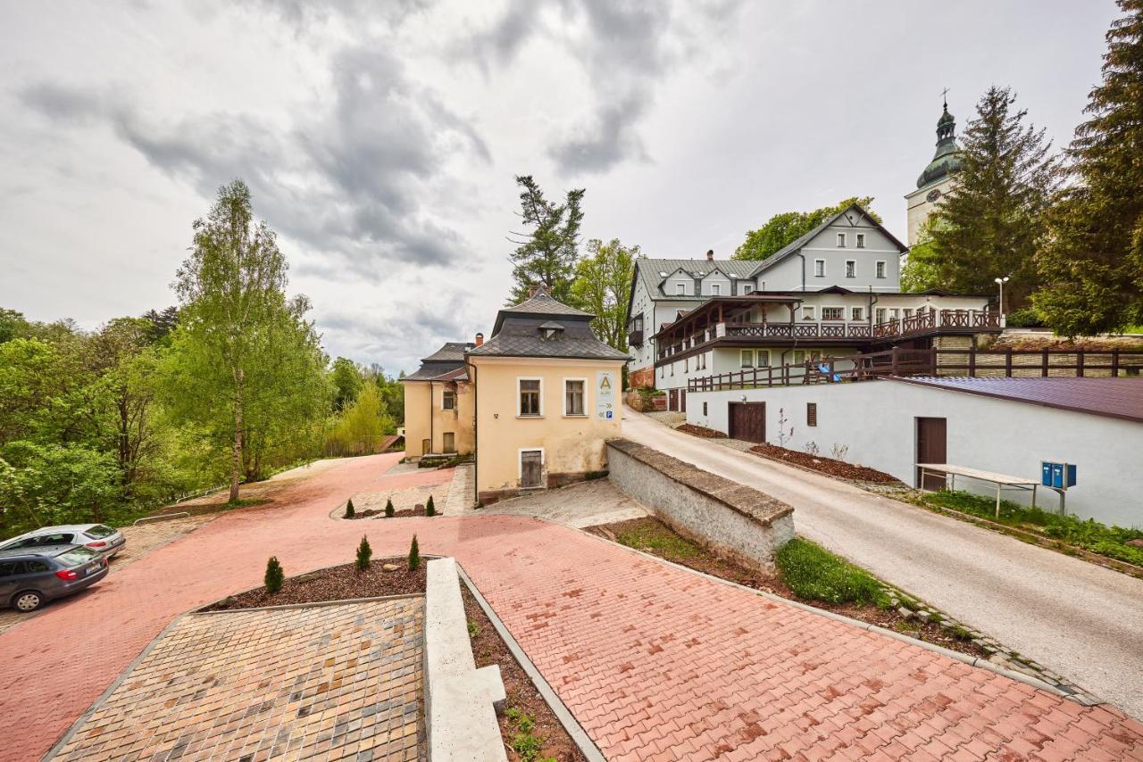 Hotel Auri Rudník 외부 사진