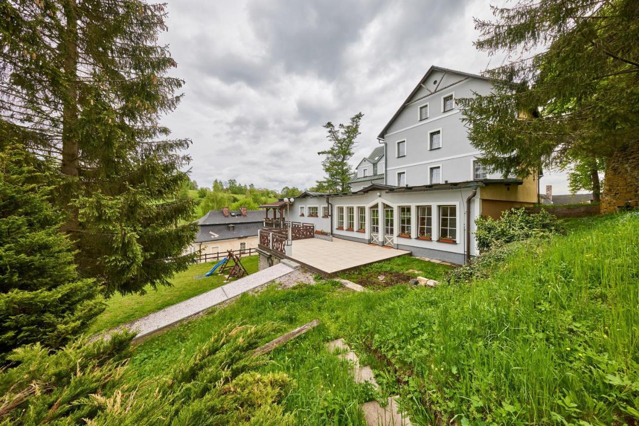 Hotel Auri Rudník 외부 사진